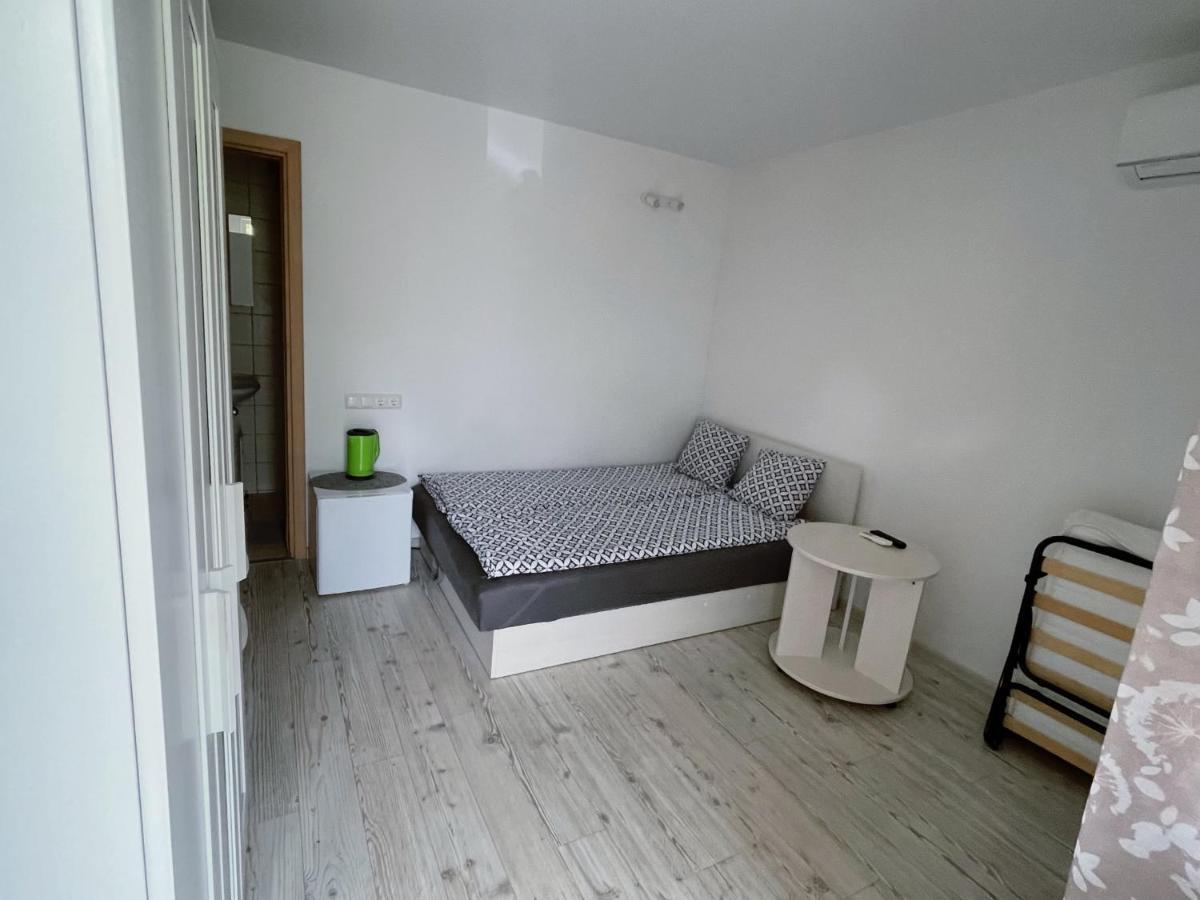 Poilsis Dzuku 10 A Otel Palanga Dış mekan fotoğraf