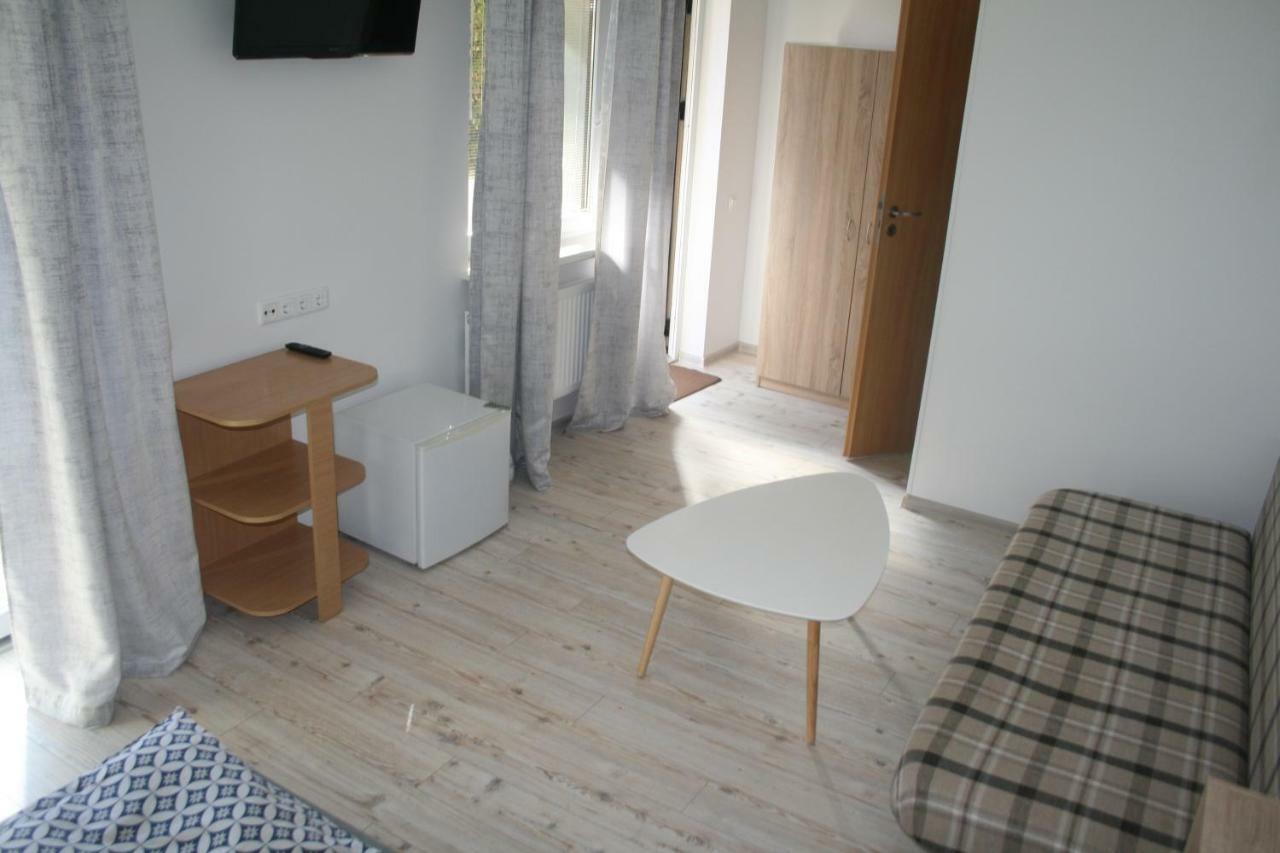 Poilsis Dzuku 10 A Otel Palanga Dış mekan fotoğraf